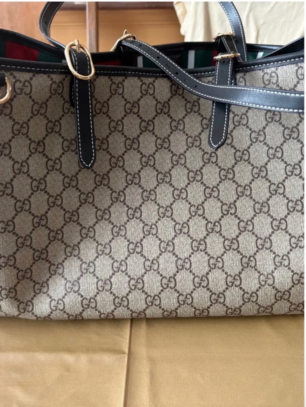 Guccis Tote Brand New
